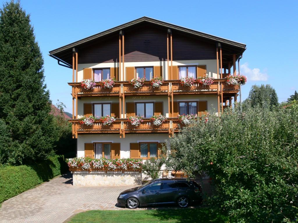 Gastehaus Sapetschnig Apartment Фаак ам Зее Екстериор снимка