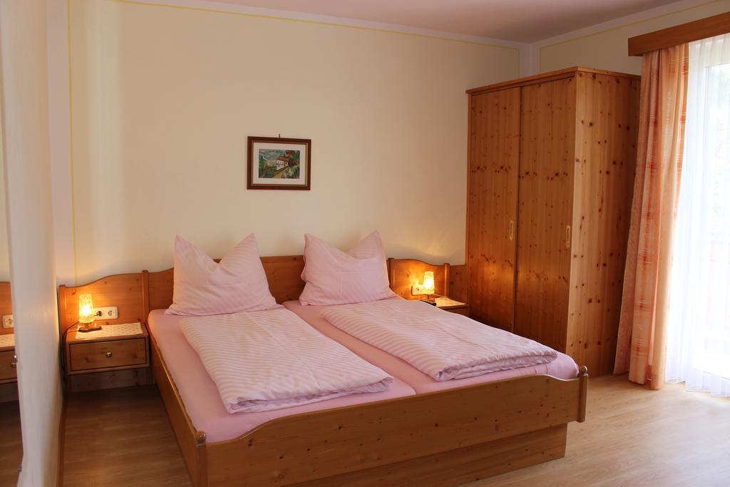 Gastehaus Sapetschnig Apartment Фаак ам Зее Екстериор снимка