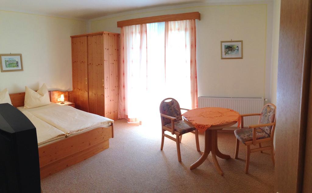 Gastehaus Sapetschnig Apartment Фаак ам Зее Стая снимка