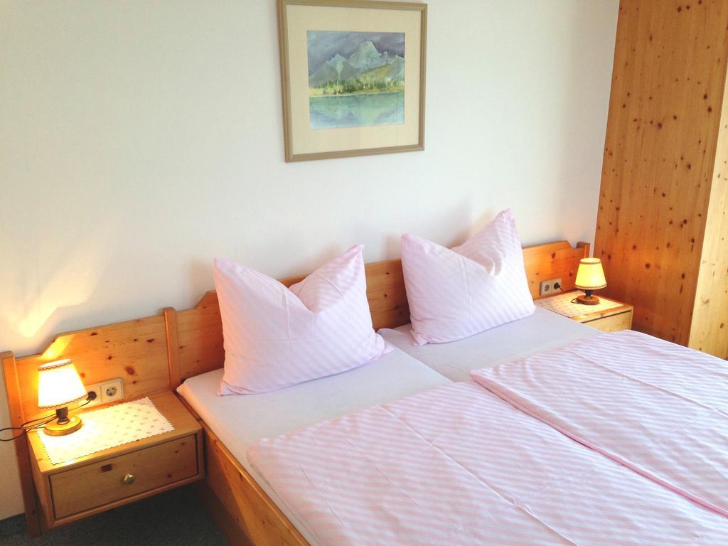 Gastehaus Sapetschnig Apartment Фаак ам Зее Екстериор снимка
