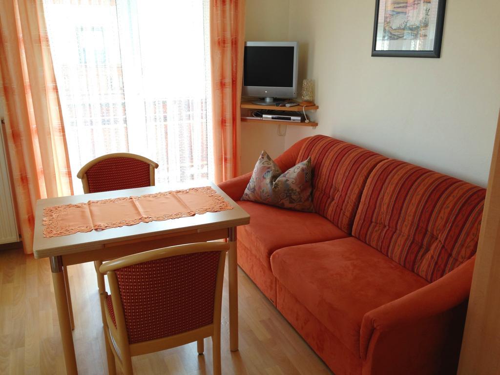 Gastehaus Sapetschnig Apartment Фаак ам Зее Стая снимка