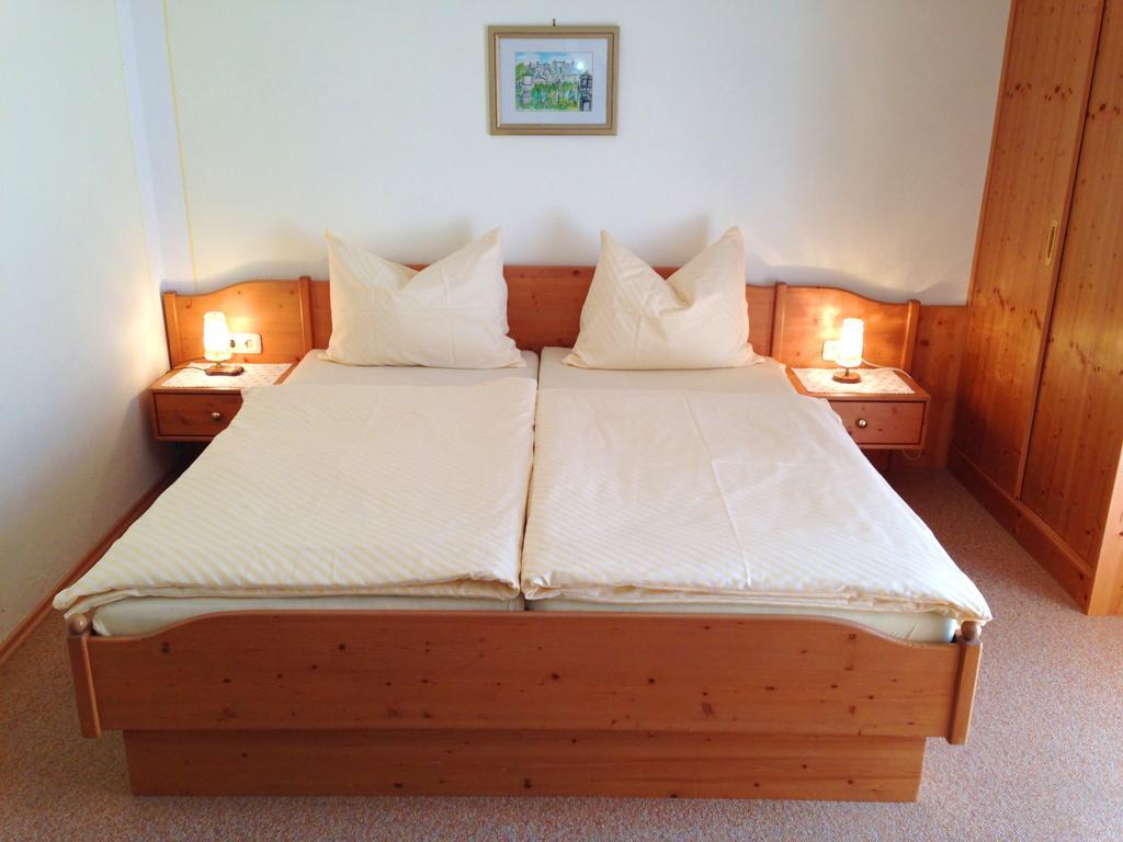 Gastehaus Sapetschnig Apartment Фаак ам Зее Стая снимка